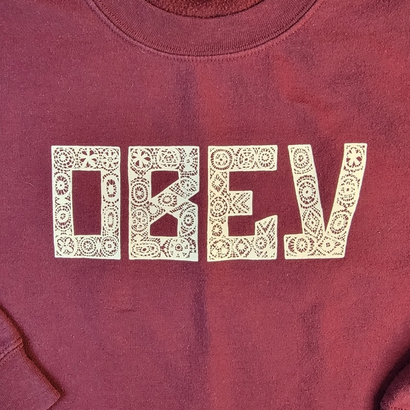 Obey Women Size Small Pullover Sweatshirt Burgundy Long Sleeve Crewneck Spellout - Picture 5 of 7